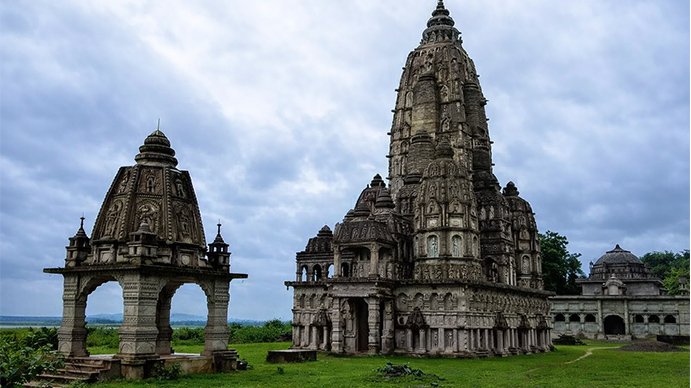 मानव निर्मित छत्तीसगढ़ का सबसे खुबसूरत मंदिर ओना कोना : Onakona Mandir Chhattisgarh Tourism Places