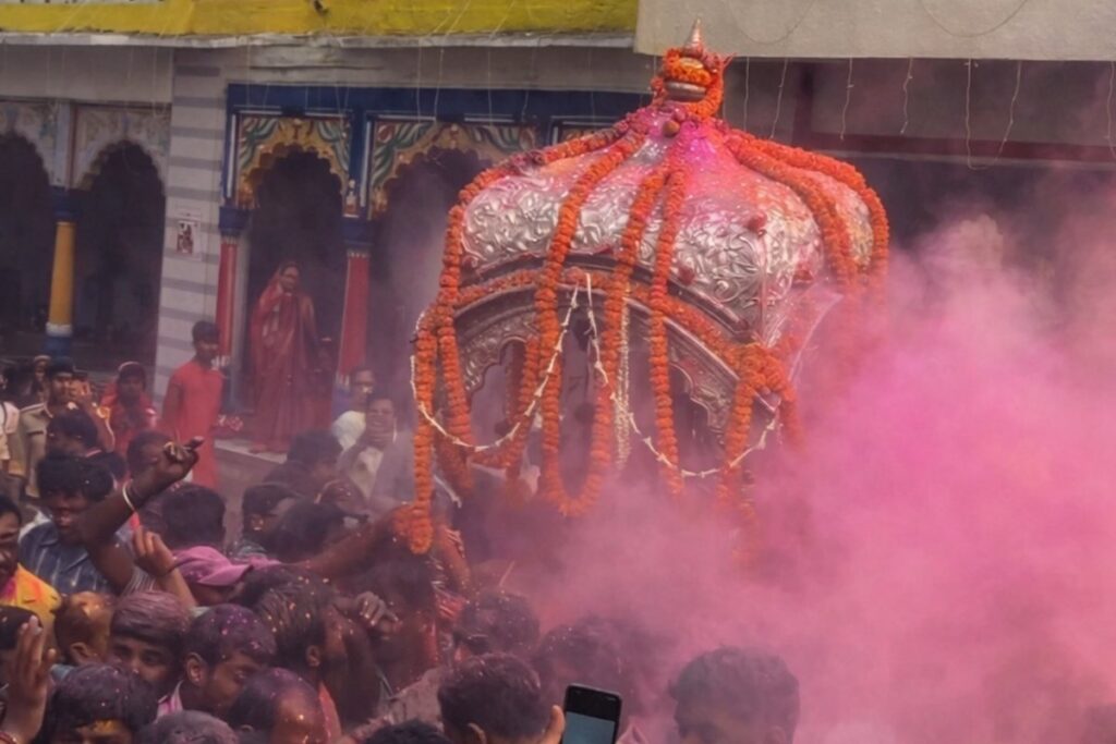 पिथमपुर शिव मंदिर: जहां रंगपंचमी पर निकलती है भगवान शिव की भव्य बारात